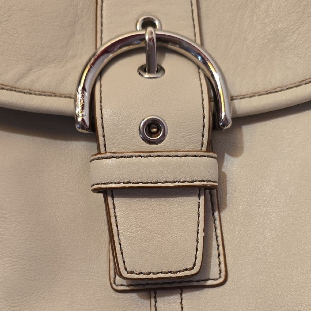 Coach SALE Beige Leather Adjustable Strap Crossbody/Shoulder Bag - Picture 12 of 17